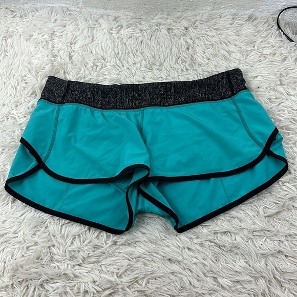 lululemon athletica Pants - Lululemon Run: Speed Short *4-way Stretch Blue Tropics / Burlap Texture Black